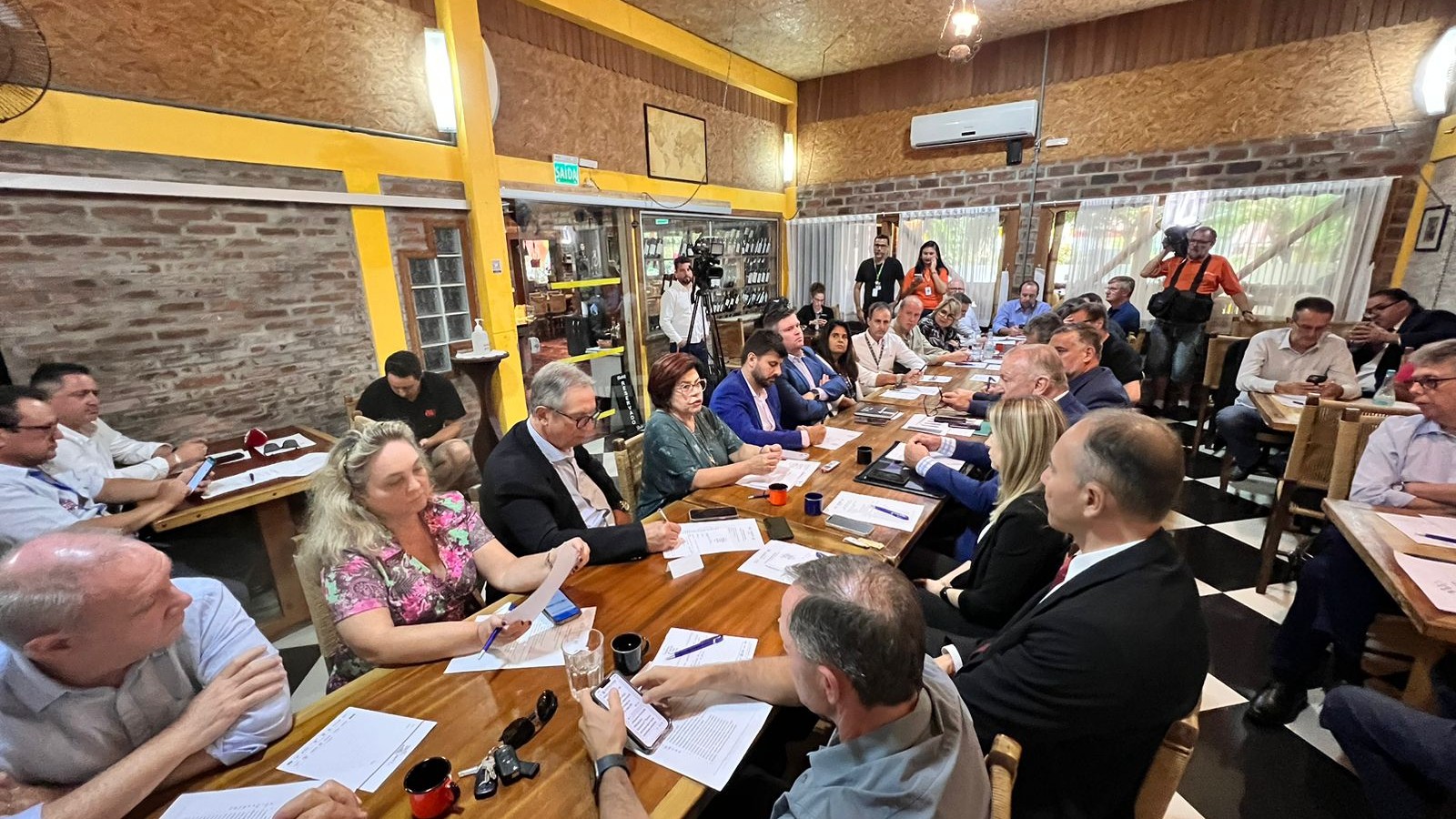Tânia Moreira participa de reunião da Agert