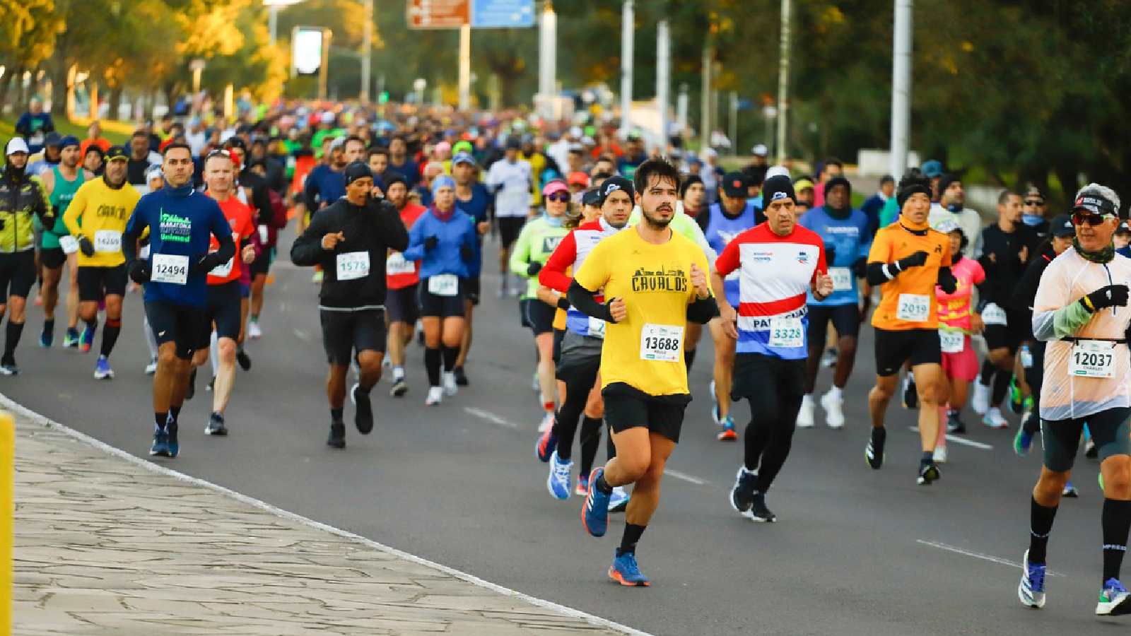 São esperadas mais de 16 mil pessoas no evento, que inclui três outras corridas, além da maratona